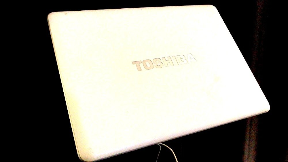 Orijinal Toshiba Satellite U500 Notebook Ekran Arka Kasa Lcd Cover H000016450