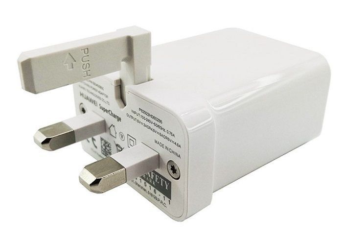 Huawei P20 Lite SuperCharge 5V 2A ingiliz Priz USB Girişli Adaptör Şarj Aleti Beyaz
