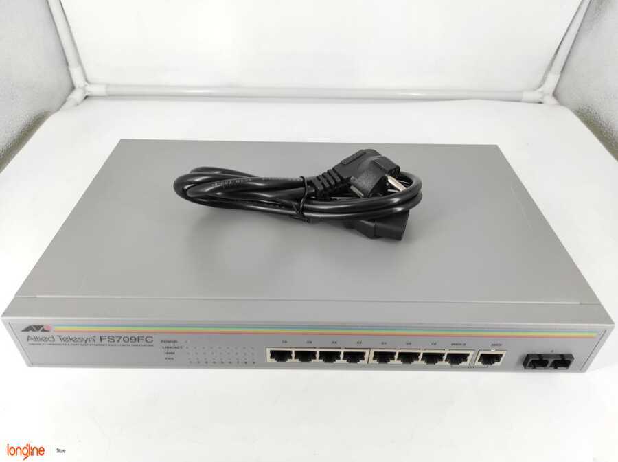 İkinci El Allied Telesyn AT-FS709FC 8-Port 10/100 Mbps Unmanaged Switch