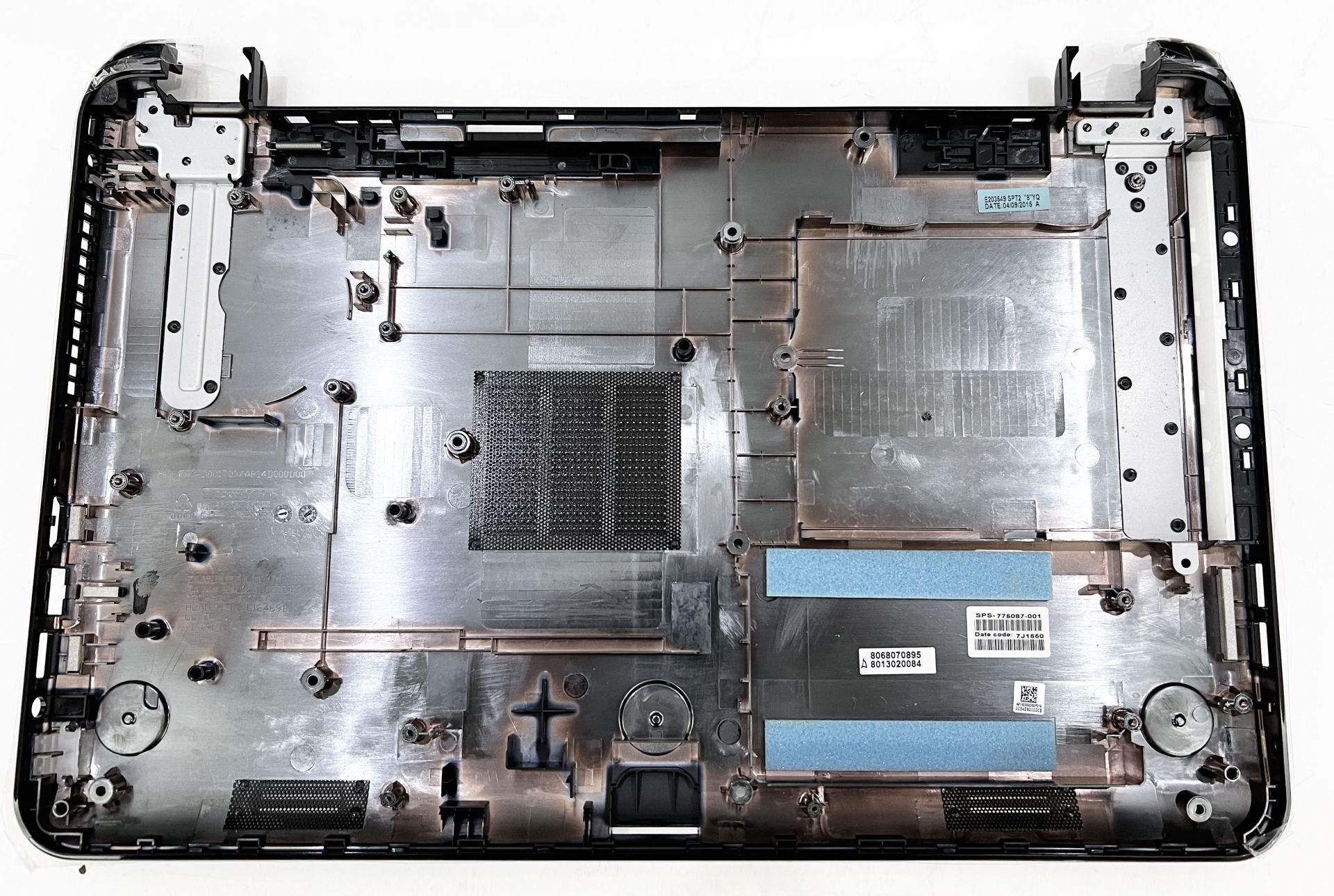 HP  760967-001 15-G 15-R 15-H 15-R000 HP 250 G3 HP 255 G3 HP 256 G3 Serisi HP 250 255 256 G3 15-G 15-H 15-R   255 g3, 256 G3 TPN-117 749643-001 AP14D000410 Alt kasa  Bottom Case Sıfır orjınal