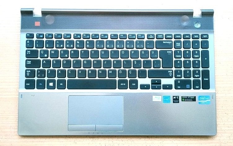 Samsung NP550P5C-S04TR Klavye Dahil Üst Kasa BA75-03739F