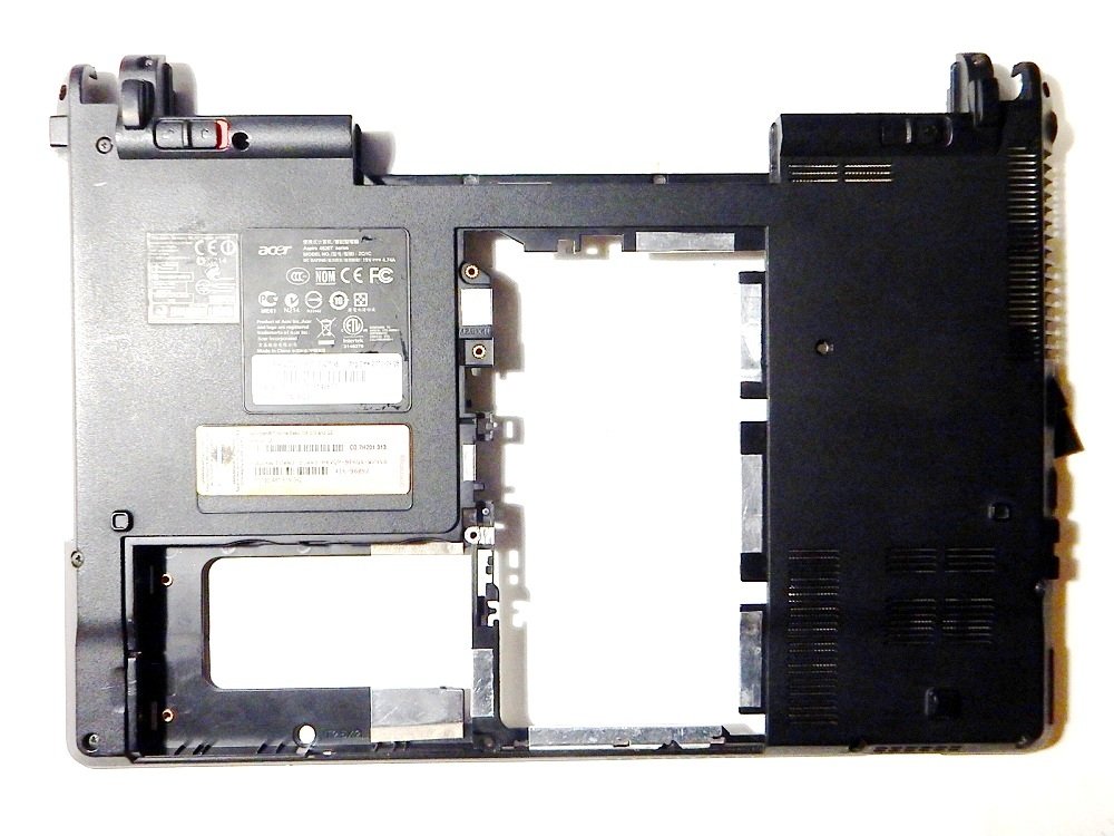 Acer Aspire 4625G ZQ1C Alt Kasa Bottom Case ZYE38ZQ2BSTN